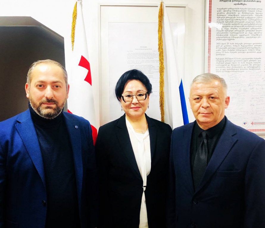 Давид Цецхладзе принял делегацию из Якутии