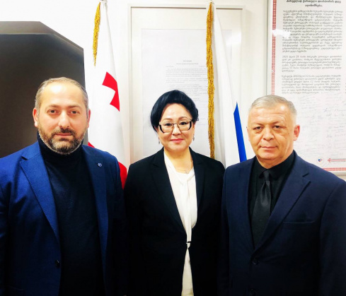 Давид Цецхладзе принял делегацию из Якутии